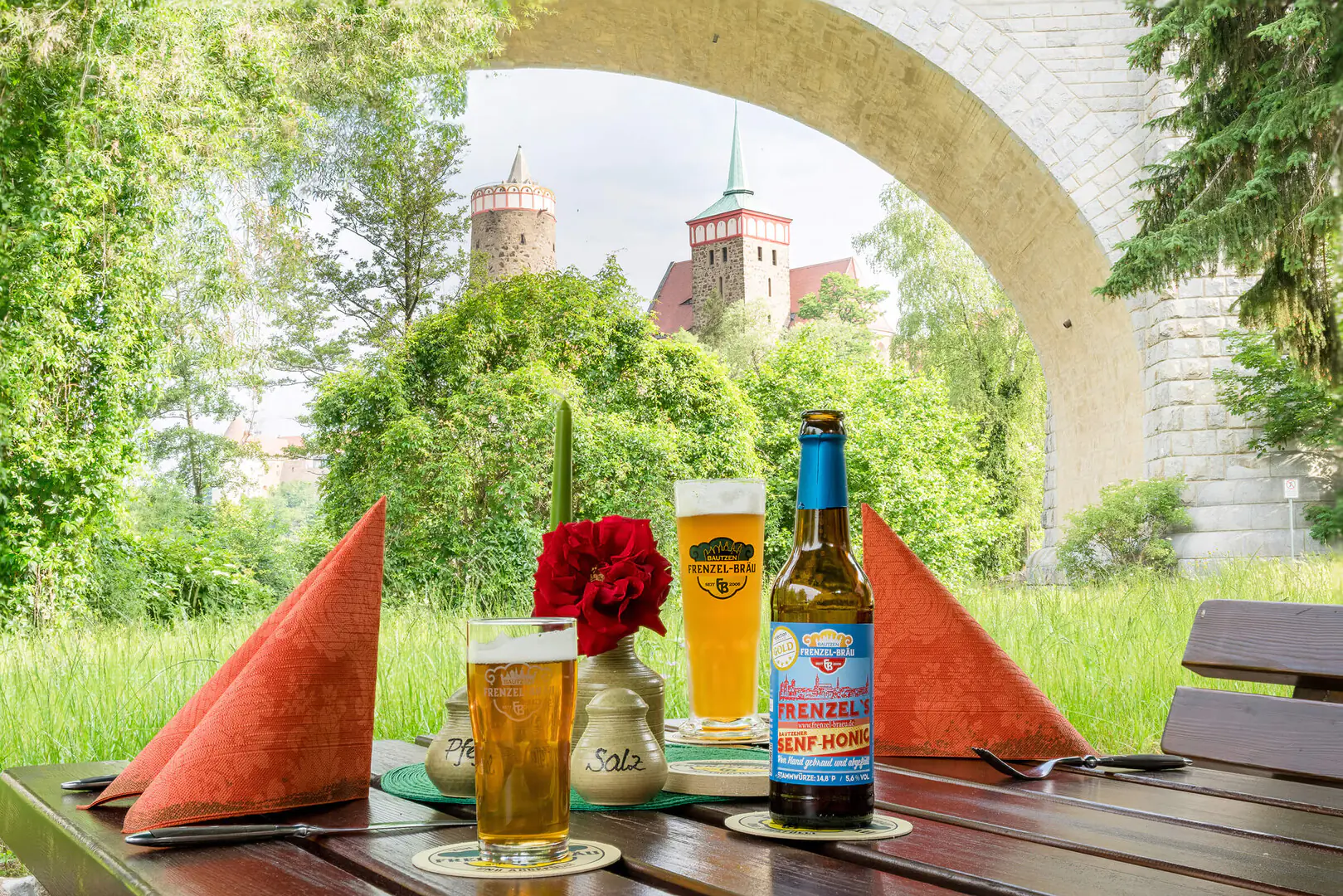 Biergarten mit Blick auf die Bautzener Altstadt